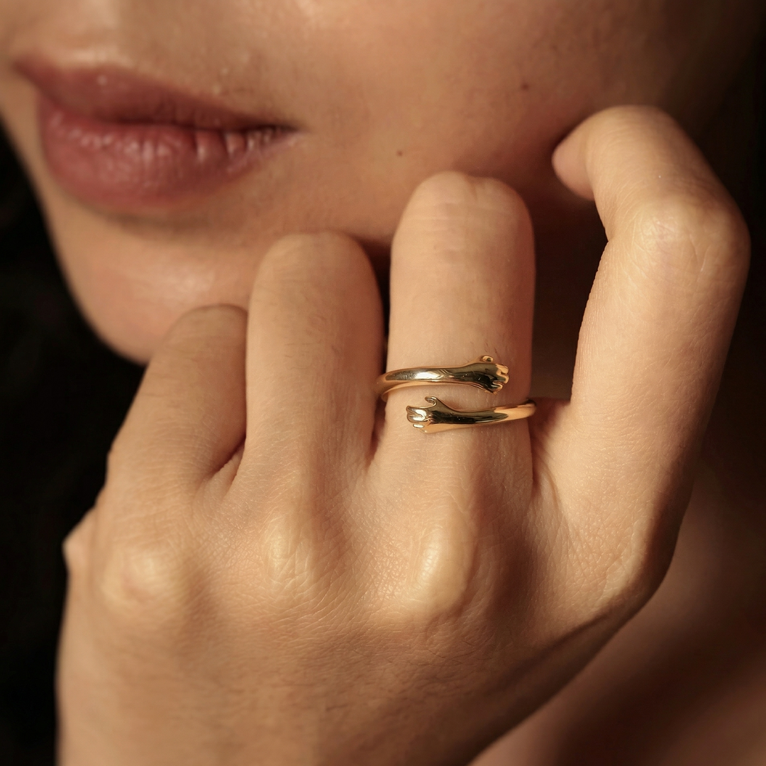 Hug Ring